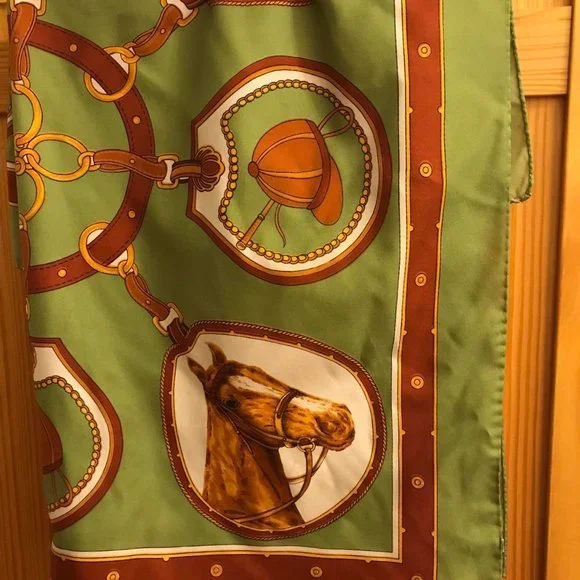 Women's or Unisex square scarf - Picture 2 of 4